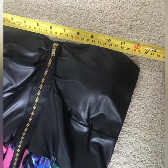 Seductions Strapless Bustier Knee length Dress. Medium - Picture 6 of 13